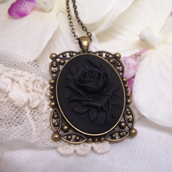 Victorian Black Rose Cameo Bronze Necklace Antique - Picture 4 of 8